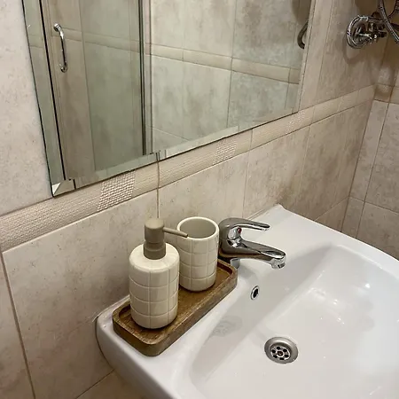 Nest By The Peaks In