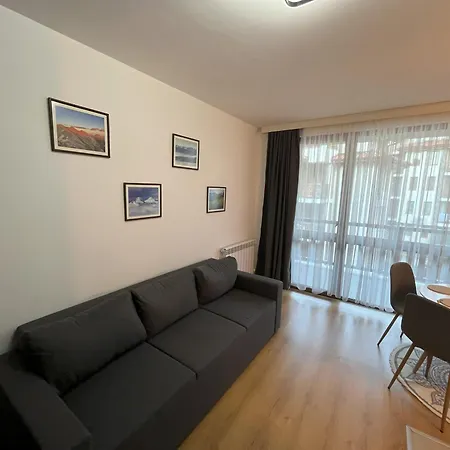 Nest By The Peaks In