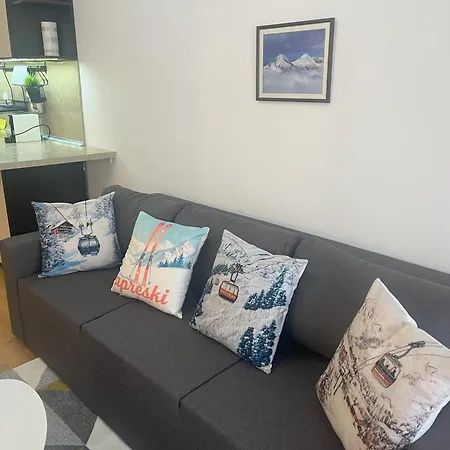 Nest By The Peaks In *