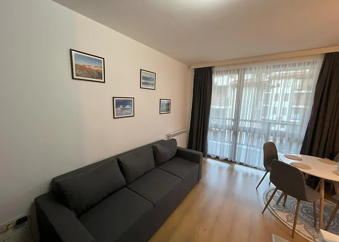 Nest By The Peaks In