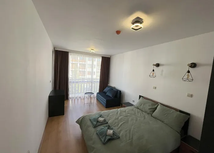 Nest By The Peaks In *